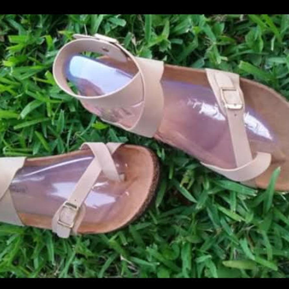 Sandals - Picture 9 of 9